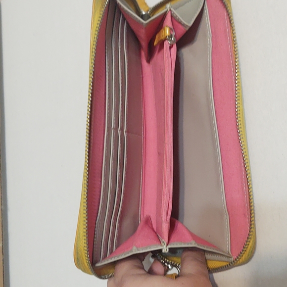 Nicole Lee Yellow Floral Wristlet - Picture 8 of 10